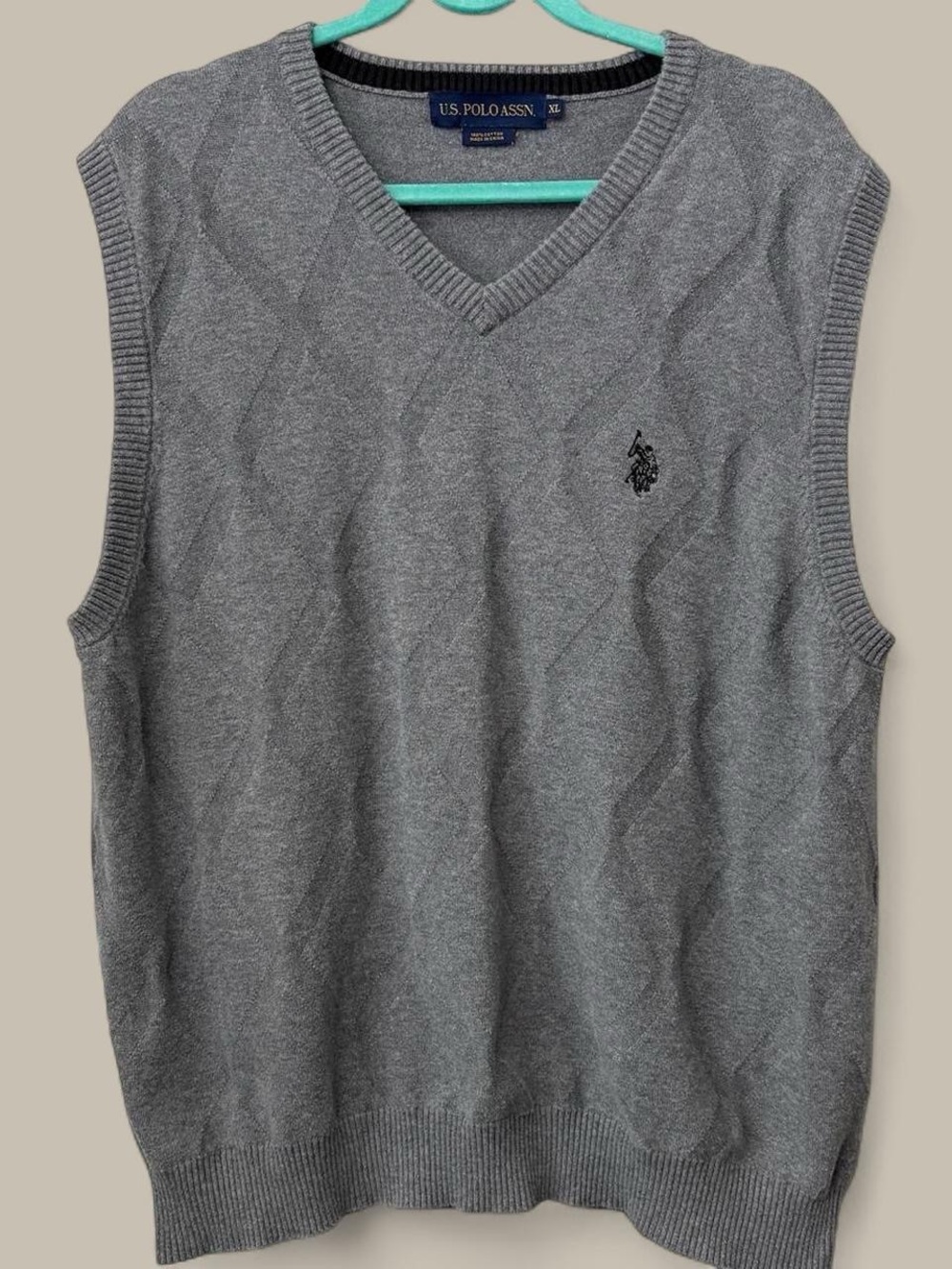U.S. Polo Assn. Men's V-Neck Gray Sweater Vest